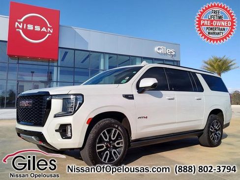Used 2023 GMC Yukon XL AT4 image 1