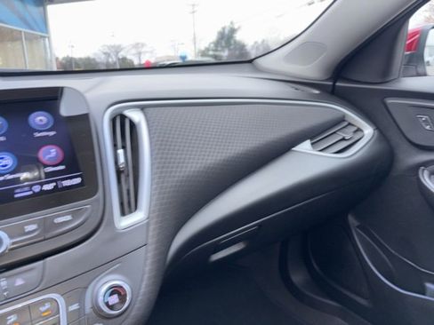 Used 2024 Chevrolet Malibu LT image 16