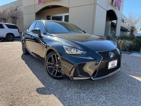 Used 2019 Lexus IS 300 image 1