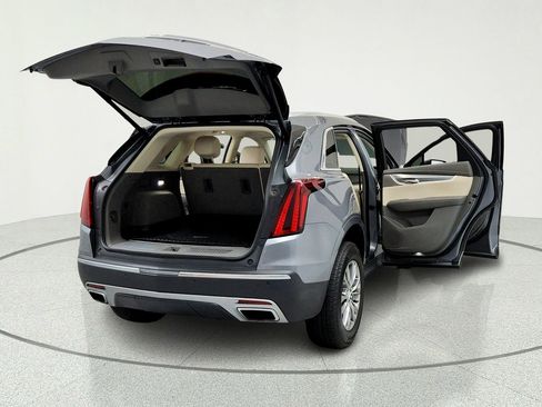 Used 2021 Cadillac XT5 Premium Luxury w/ LPO, Floor Liner Package FWD image 12