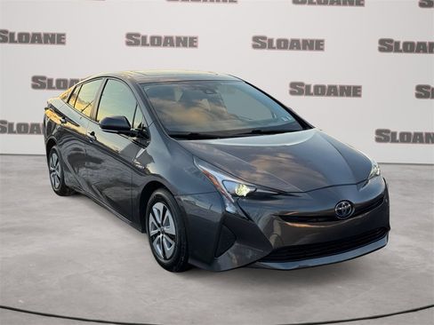 Used 2016 Toyota Prius Three image 7