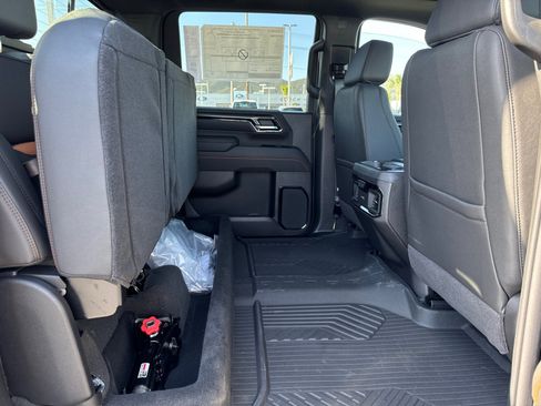 New 2025 GMC Sierra 2500 AT4 w/ AT4 Premium Plus Package image 15
