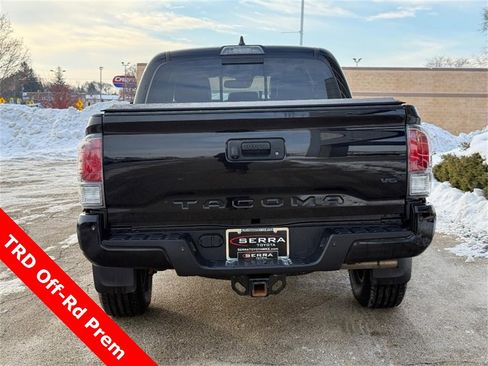 Used 2021 Toyota Tacoma TRD Off-Road image 4