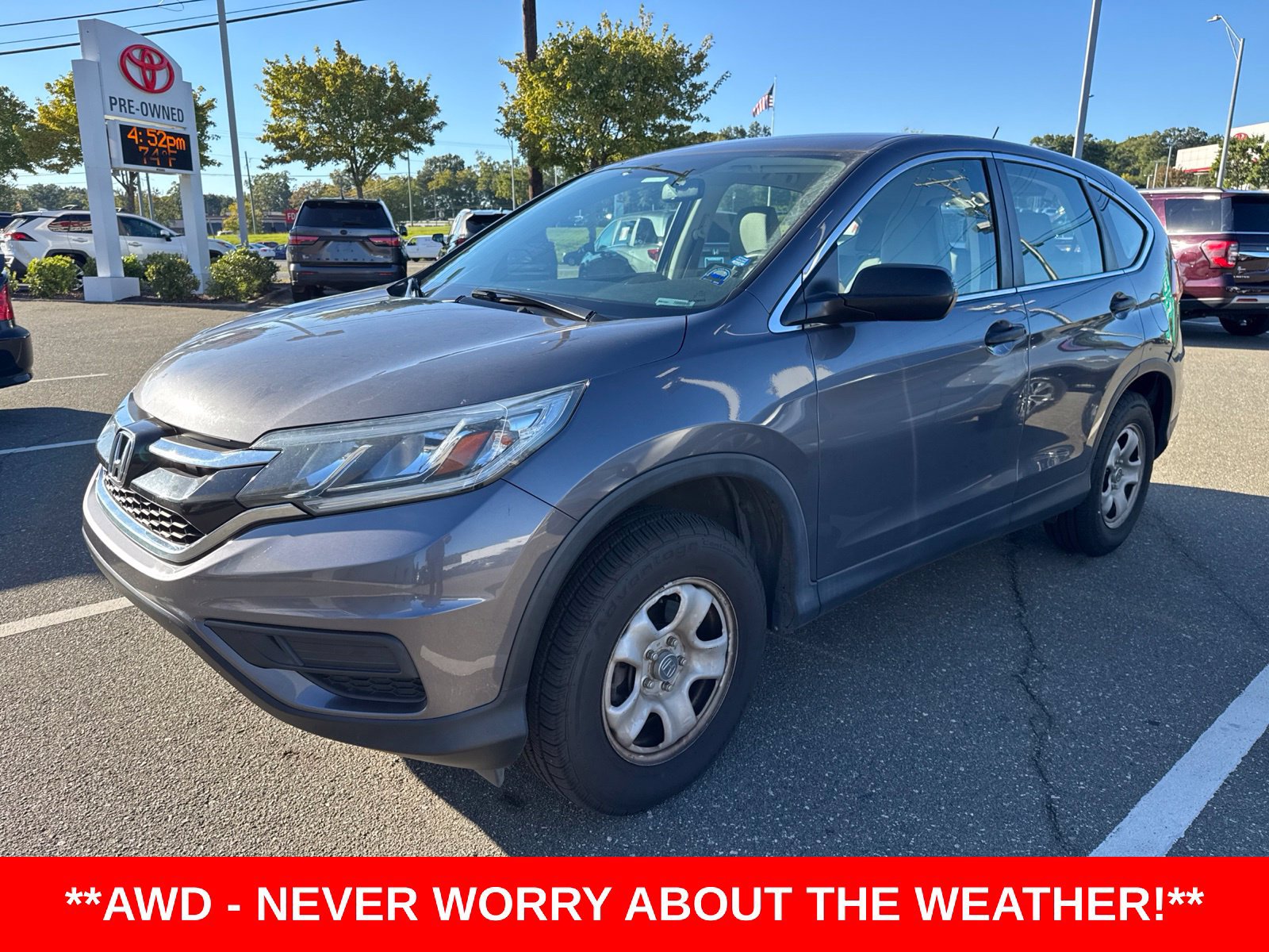 Used 2015 Honda CR-V LX image 2