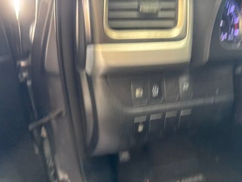 Used 2018 Toyota Highlander XLE FWD image 17