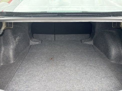 Used 2025 Toyota Corolla LE image 28