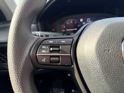 Used 2024 Honda Accord EX image 22