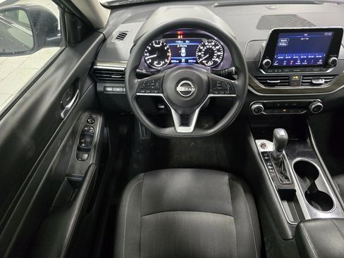 Used 2024 Nissan Altima 2.5 SV image 20