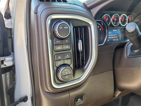 Used 2020 Chevrolet Silverado 1500 LTZ w/ Z71 Off-Road Package image 21