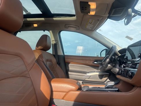 Certified 2023 Nissan Pathfinder Platinum w/ Cargo Package image 27