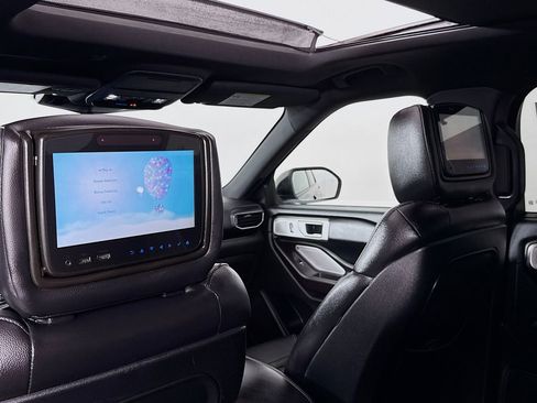 Used 2020 Ford Explorer ST w/ ST Street Pack image 29