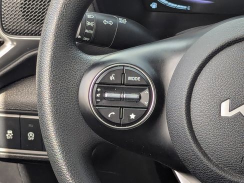 Certified 2025 Kia Soul LX image 17