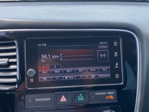 Used 2018 Mitsubishi Outlander SE FWD image 15