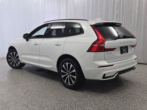 Used 2025 Volvo XC60 B5 Plus AWD/4WD image 13
