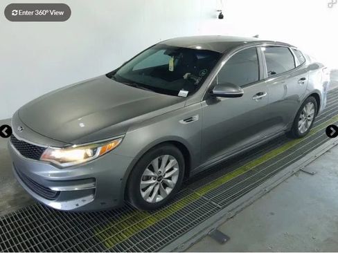 Used 2018 Kia Optima LX w/ 17" Alloy Wheels Package FWD image 1
