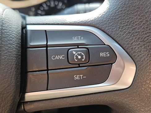 Used 2025 Jeep Compass Sport AWD/4WD image 22