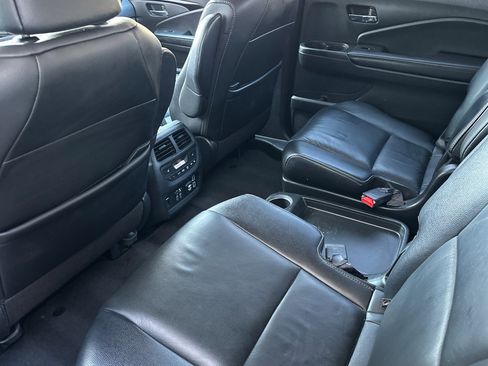 Used 2020 Honda Pilot Touring image 27