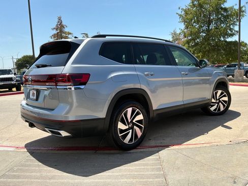 Used 2026 Volkswagen Atlas SE FWD image 6