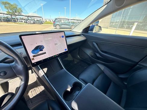 Used 2018 Tesla Model 3 AWD/4WD image 16