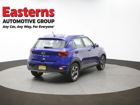 Used 2025 Hyundai Venue SEL image 41