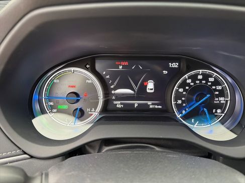 Used 2022 Toyota Venza XLE image 14