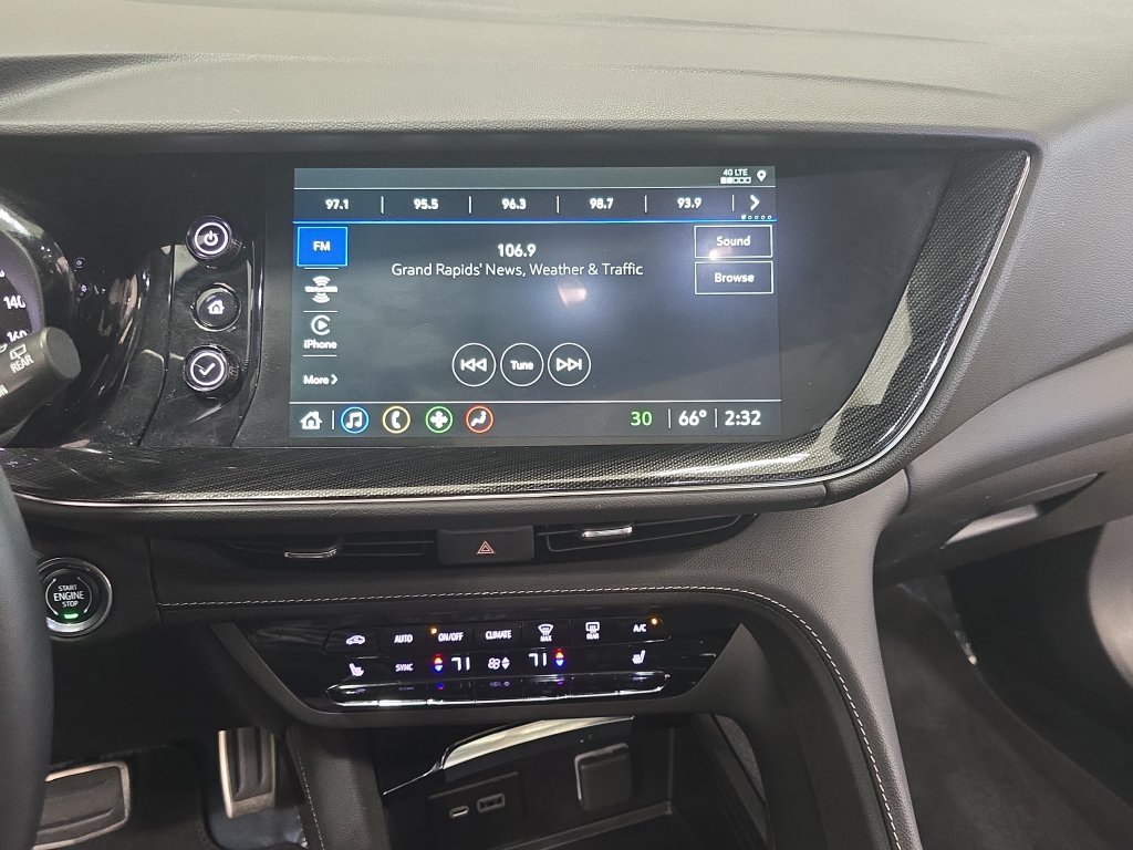 Used 2023 Buick Envision Essence w/ Sport Touring Package AWD/4WD image 20