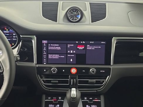 Certified 2026 Porsche Macan Turbo AWD/4WD image 19