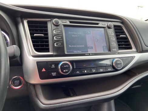 Used 2014 Toyota Highlander XLE image 35