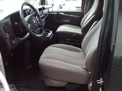 Used 2014 Chevrolet Express 1500 LT w/ LT Preferred Equipment Group image 16