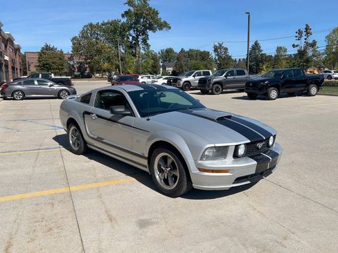 Used 2008 Ford Mustang GT image 4