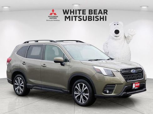 Used 2024 Subaru Forester Limited AWD/4WD image 1
