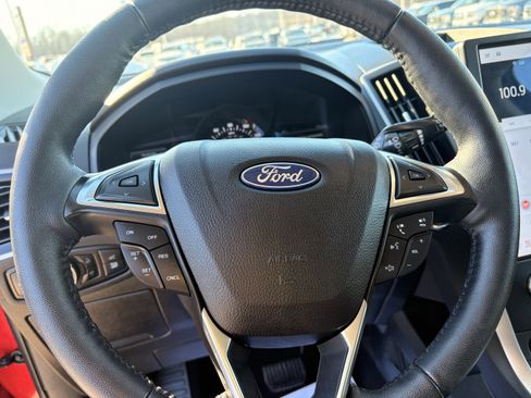 Used 2024 Ford Edge SEL w/ Convenience Package image 10