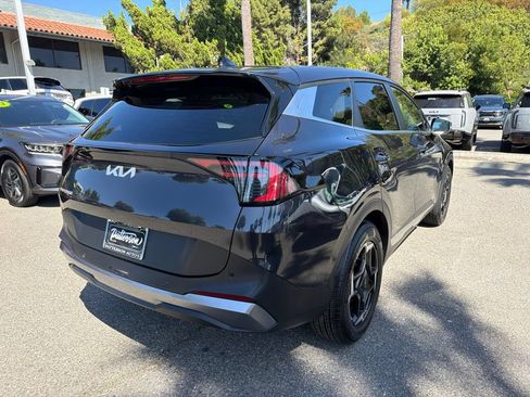 Certified 2026 Kia Sportage EX FWD image 7