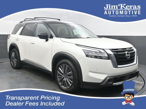 Used 2024 Nissan Pathfinder SL w/ SL Premium Package FWD image 1