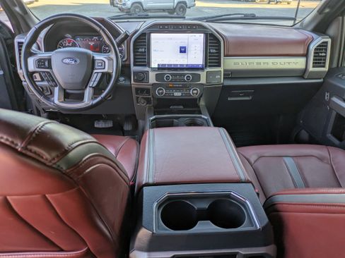 Used 2022 Ford F250 Platinum image 16