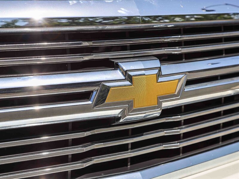 Used 2014 Chevrolet Silverado 1500 High Country w/ High Country Premium Package AWD/4WD image 11