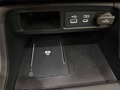 Used 2025 Honda Pilot Black Edition image 17