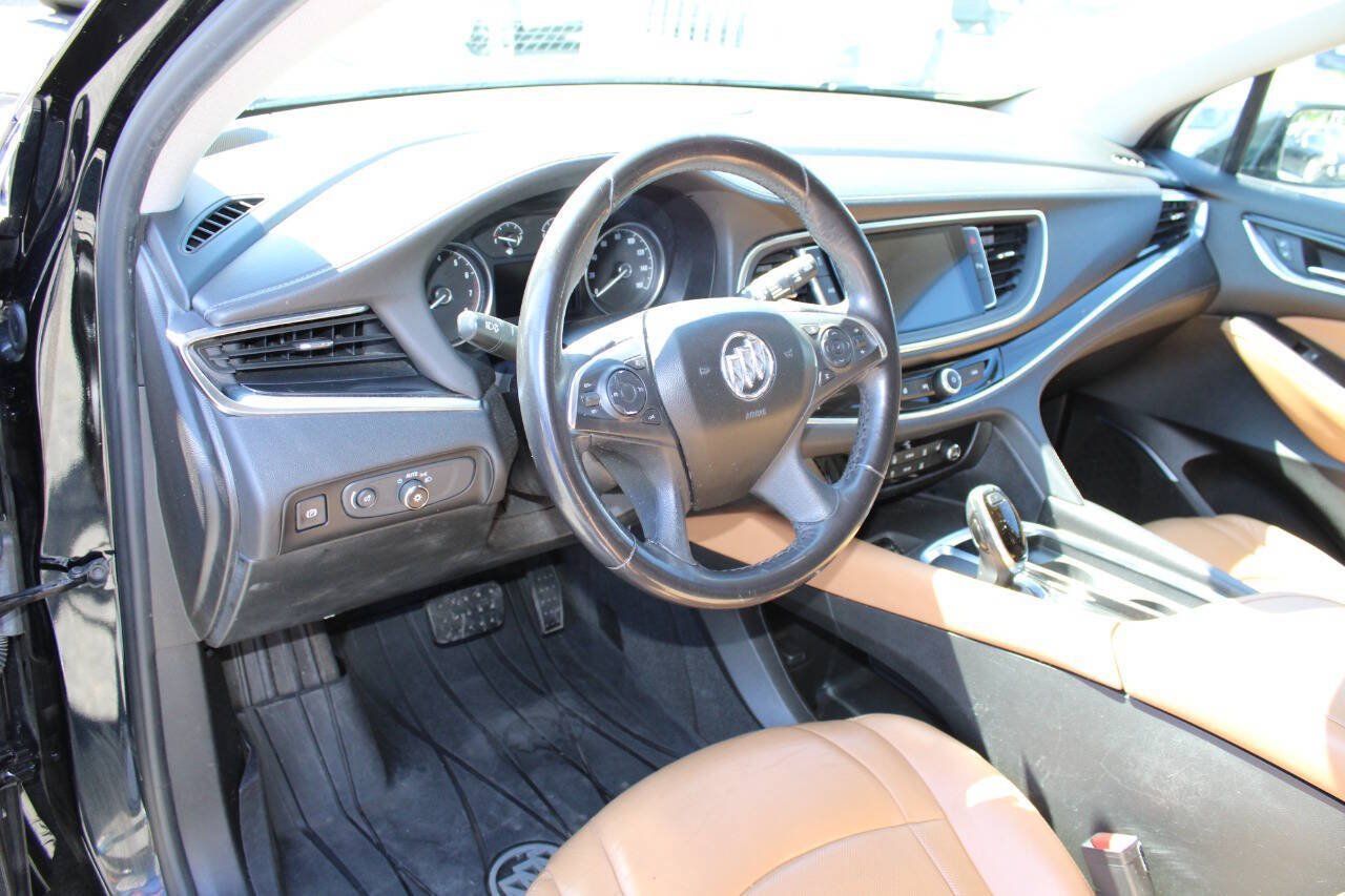Used 2019 Buick Enclave Essence AWD/4WD image 13