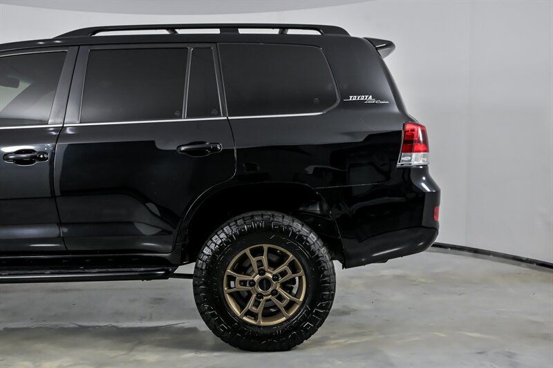 Used 2020 Toyota Land Cruiser Heritage Edition AWD/4WD image 8