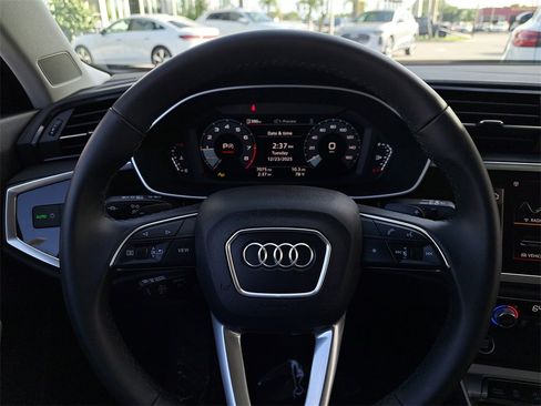 Certified 2025 Audi Q3 2.0T Premium Plus w/ Premium Plus Package image 8