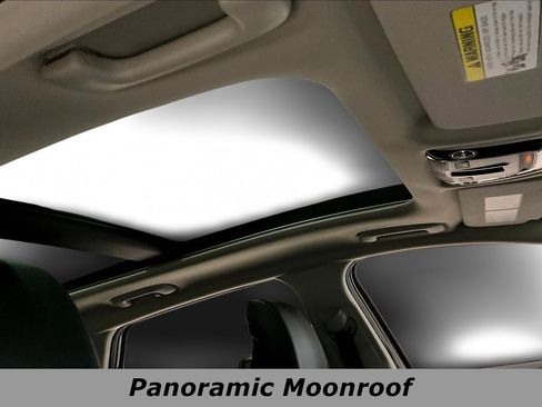 Used 2025 Kia Sportage SX image 27