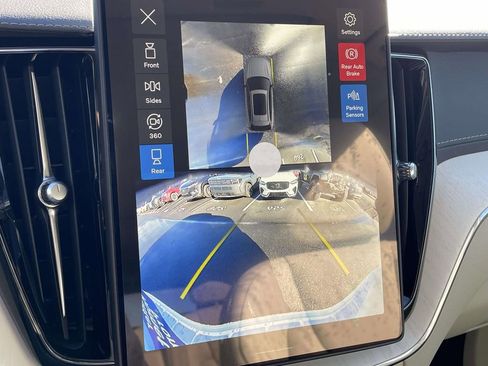 New 2026 Volvo XC60 B5 Ultra w/ Protection Package Premier image 18