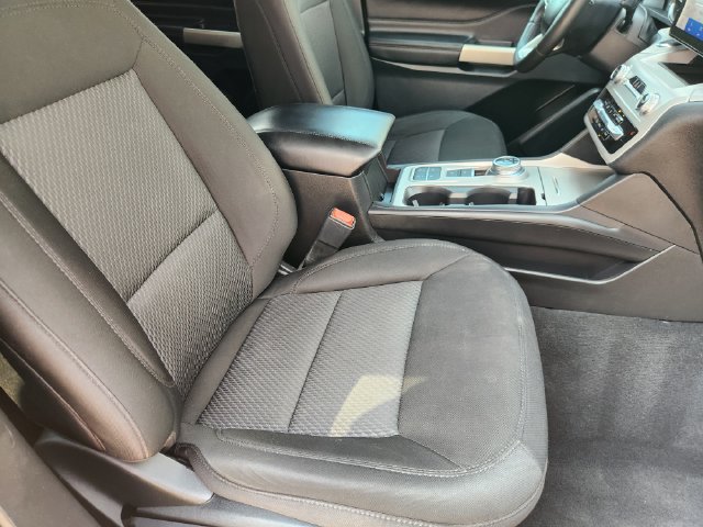 Used 2023 Ford Explorer XLT RWD image 15