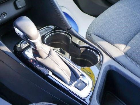 Certified 2025 Buick Encore GX Preferred image 16