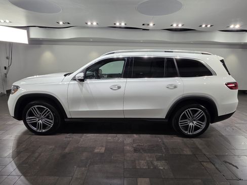 Used 2025 Mercedes-Benz GLS 450 4MATIC image 3