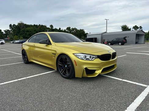 Used 2017 BMW M4 Coupe RWD image 1