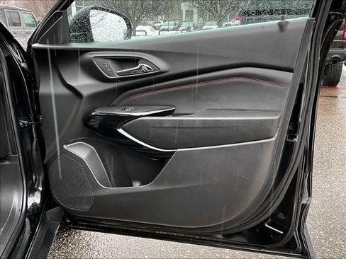 Used 2024 Chevrolet Trax RS w/ Driver Confidence Package image 12