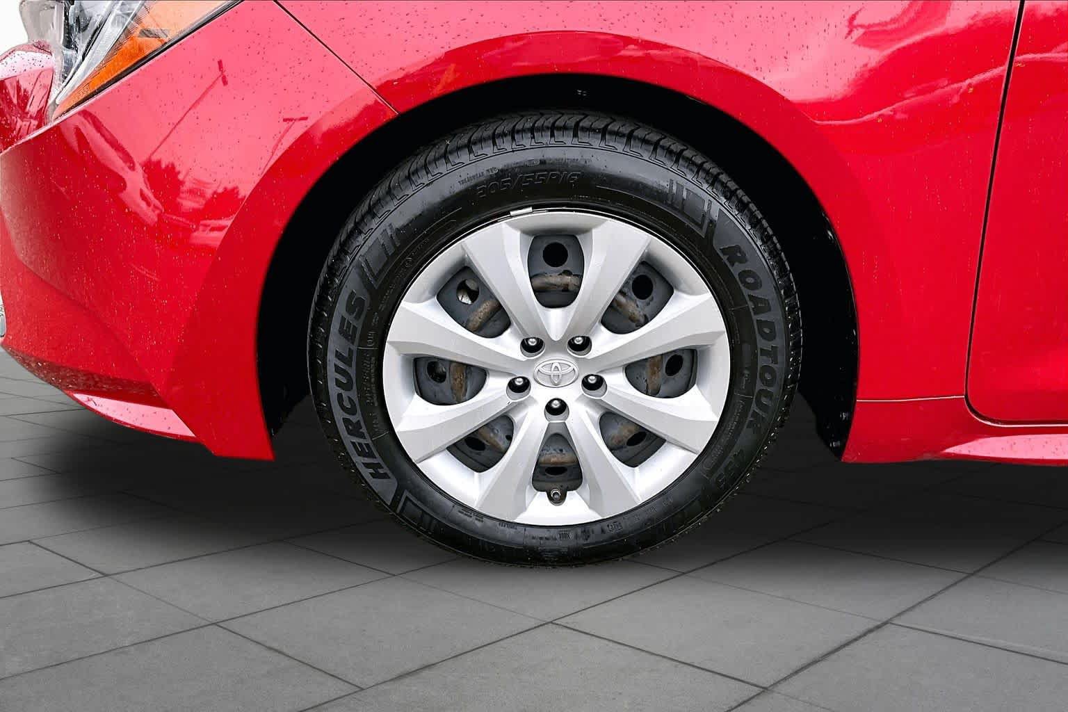Used 2020 Toyota Corolla LE FWD image 10