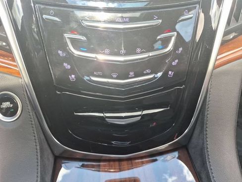 Used 2017 Cadillac Escalade ESV Luxury AWD/4WD image 23