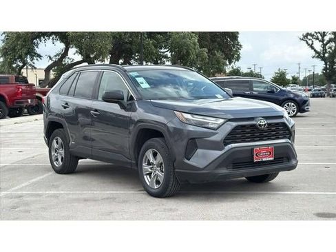 Certified 2025 Toyota RAV4 LE AWD/4WD image 3